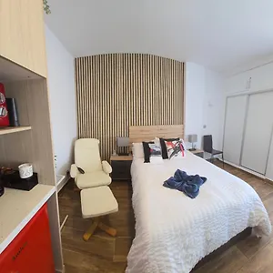 Apartment Namaste Modern Elegance City Center By Namaste Elite, Torremolinos