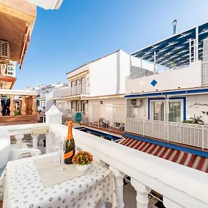 https://apartamentos-el-levante.1costadelsol.com